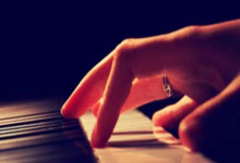 黑白体育：意甲尤文图斯宣布主帅莫塔下课 图多尔接手.